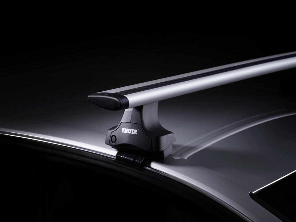 Auto zonder dakrail Thule 754